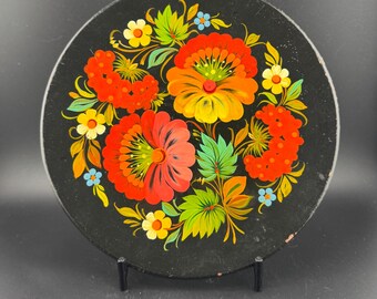 Vintage ukrainsk eller rysk folkkonst papier-maché tallrik liten bricka ljusa handmålade blommor primitiv blommig köksväggkonst Cottagecore