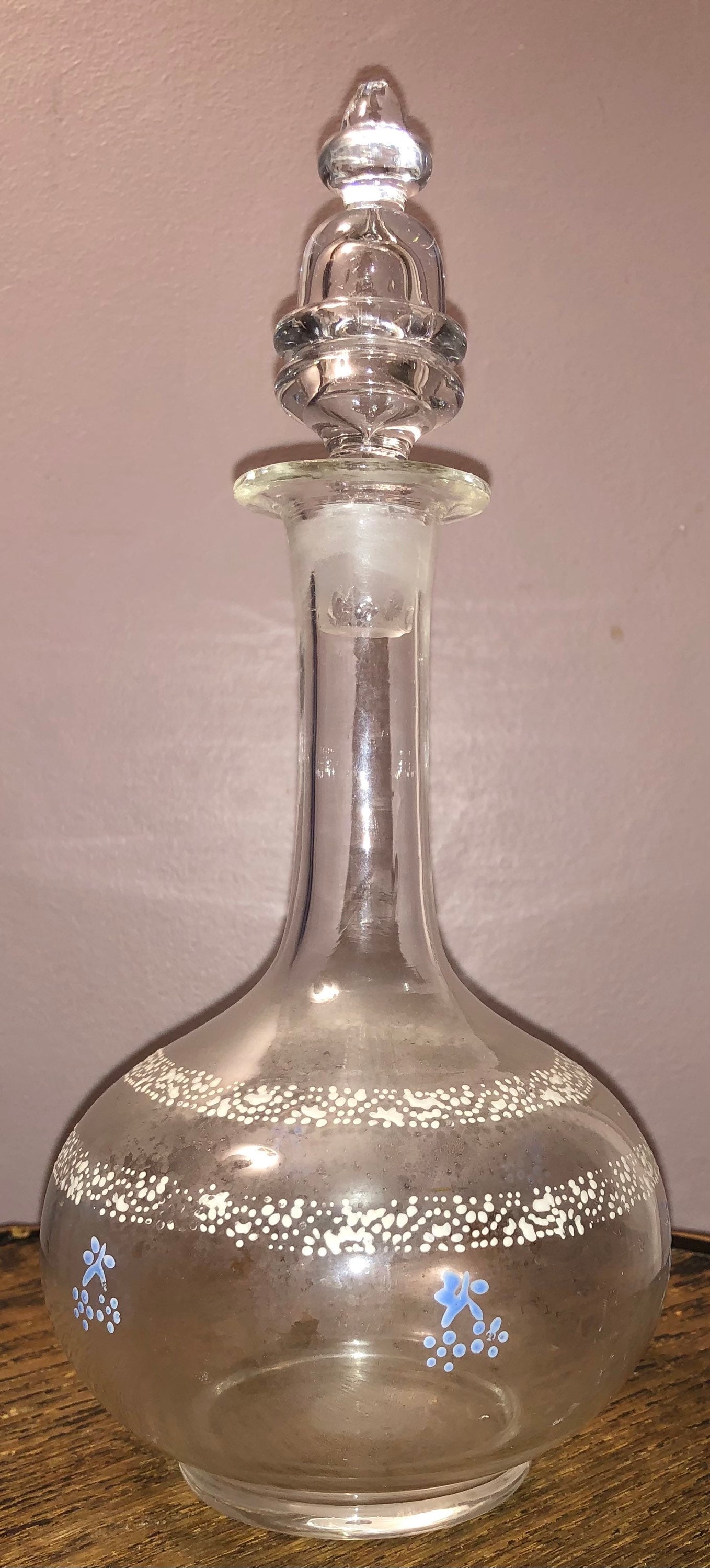 アンティークの吹きガラスチェコ製ボヘミアンガラスの精霊ボトル