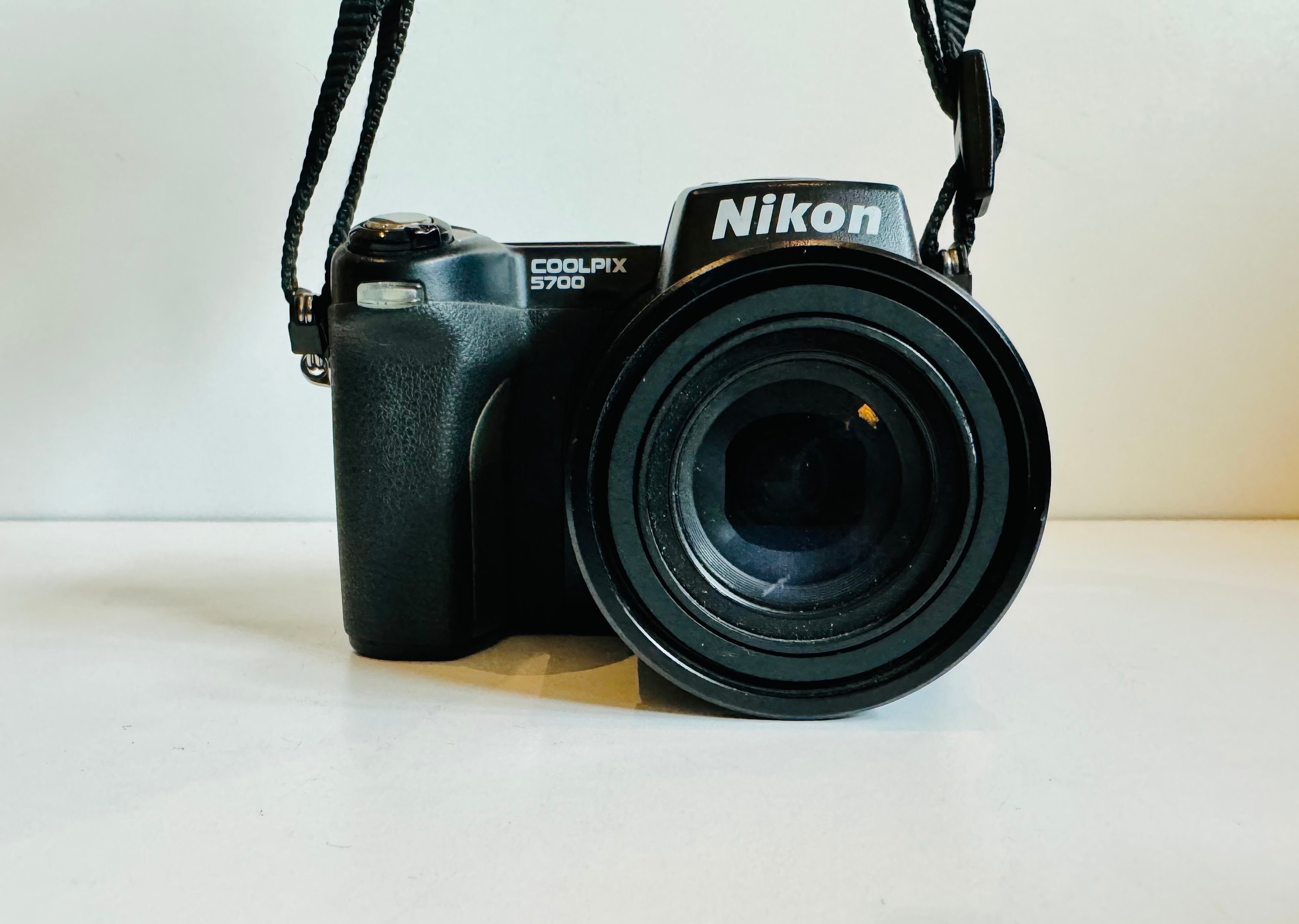 2003 Vintage Nikon Coolpix 5700 Digital Camera Bundle W 256 MB
