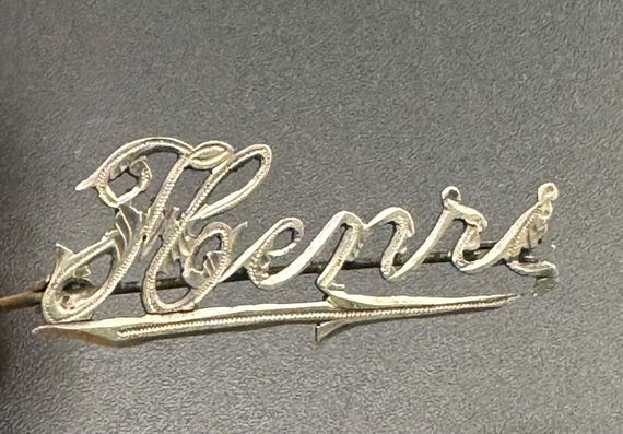 Antique Fancy Cursive Script Victorian Name Brooc… - image 1