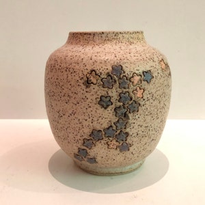 Vintage Studio Pottery Sgraffito Etched Vase Byers Art Pottery Flower Vase Ceramic Carved Stars Hippie Bud Vase Posy Vase
