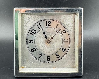 1930er Jahre Scremen Art-Deco-Lux Reiseuhr Metallic Silber & Schwarz Machine Age Zifferblatt NICHT funktionierendes Restaurierungsprojekt AS IS Waterbury Conn