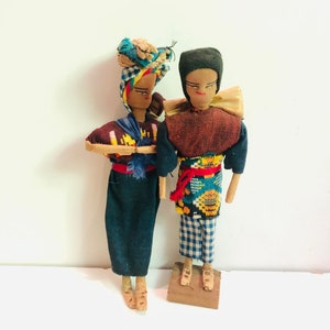Vintage handgemachte guatemaltekische Volkskunst-Puppen Mann und Frau Mutter und Baby zentrale amerikanische Ureinwohnerfiguren hergestellt in Guatemala