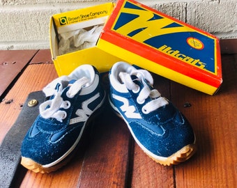 Vintage Buster Brown Wildcats Blue Suede Baby Shoes Childs Toddler Sneakers Mach III 688U59 Nearly New in Orig Box Sz 3M Made in Korea