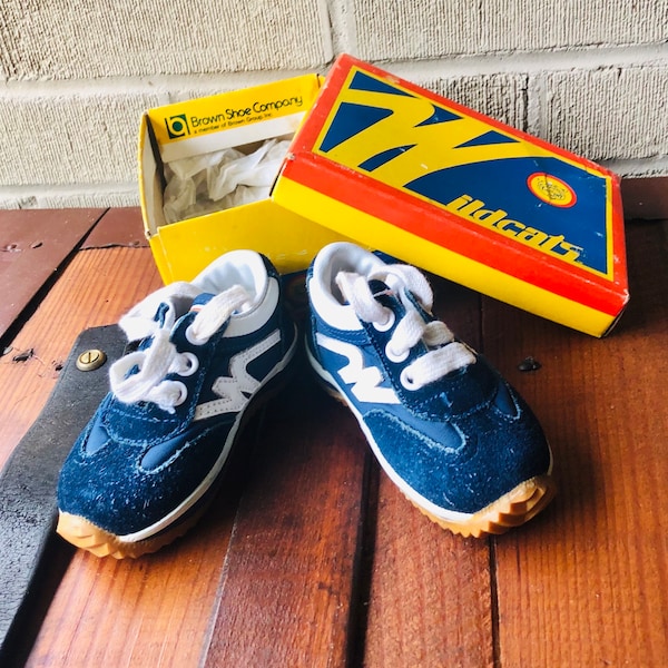 Vintage Buster Brown Wildcats Blue Suede Baby Shoes Childs Toddler Sneakers Mach III 688U59 Nearly New in Orig Box Sz 3M Made in Korea