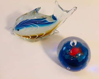 Sweet Art Glass Fish Sculpture Paperweight Turquoise to Cobalt Blue & Golden Swirl w Bonus Red Fish Controlled Bubbles