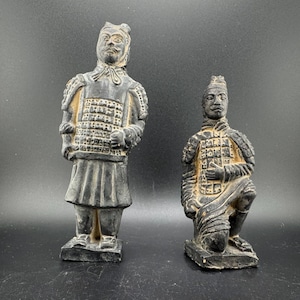 Vtg Chinese Terracotta Clay Kneeling Warrior & Standing Army Soldier Statues Ancient Qin Dynasty Museum Replica Qin Shi Huang Army Emperor