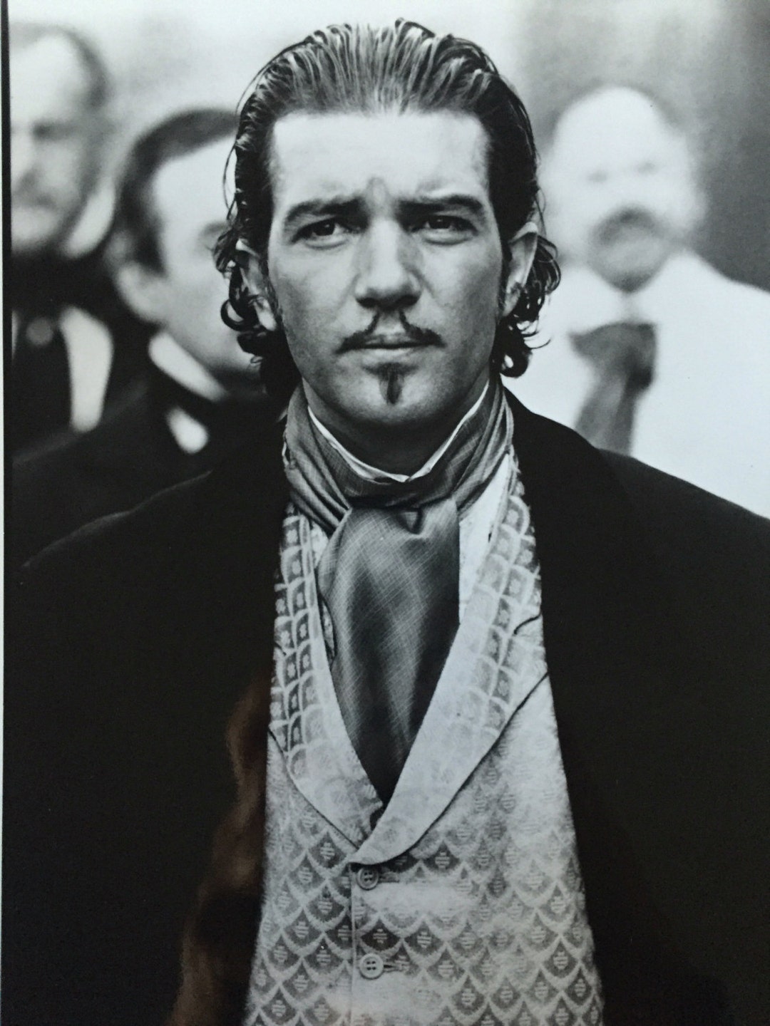 Vtg 12 Black \u0026 White Photos Antonio Banderas Mask of Zorro Movie Press Kit  Sir Anthony Hopkins Catherine Zeta Jones 1998 Movie Promotion Kit - Etsy, image size:1080x1440