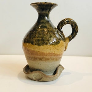 Entzückende Vintage Keramik Öl Lampe Studio Keramik Öllampe Vase Hippie Boho Keramik Grün Beige Erdtöne Künstler signiert Helen Helwig 83