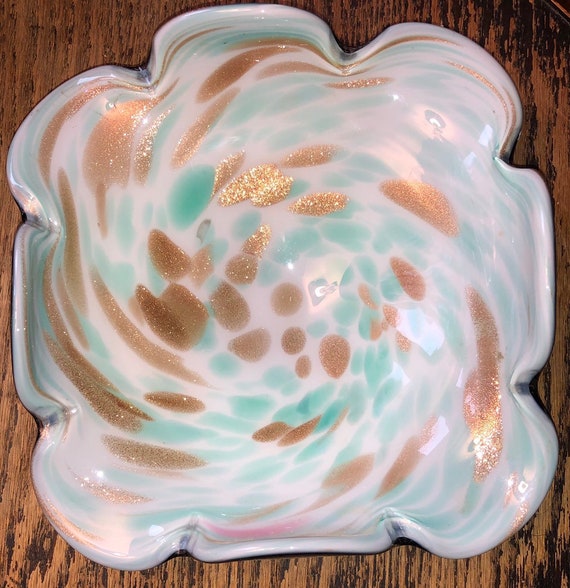 Italian Murano Glass Box Having Rare Overall Aventurine Glitter Italian Murano Glass Box Having Rare Overall Aventurine Glitter