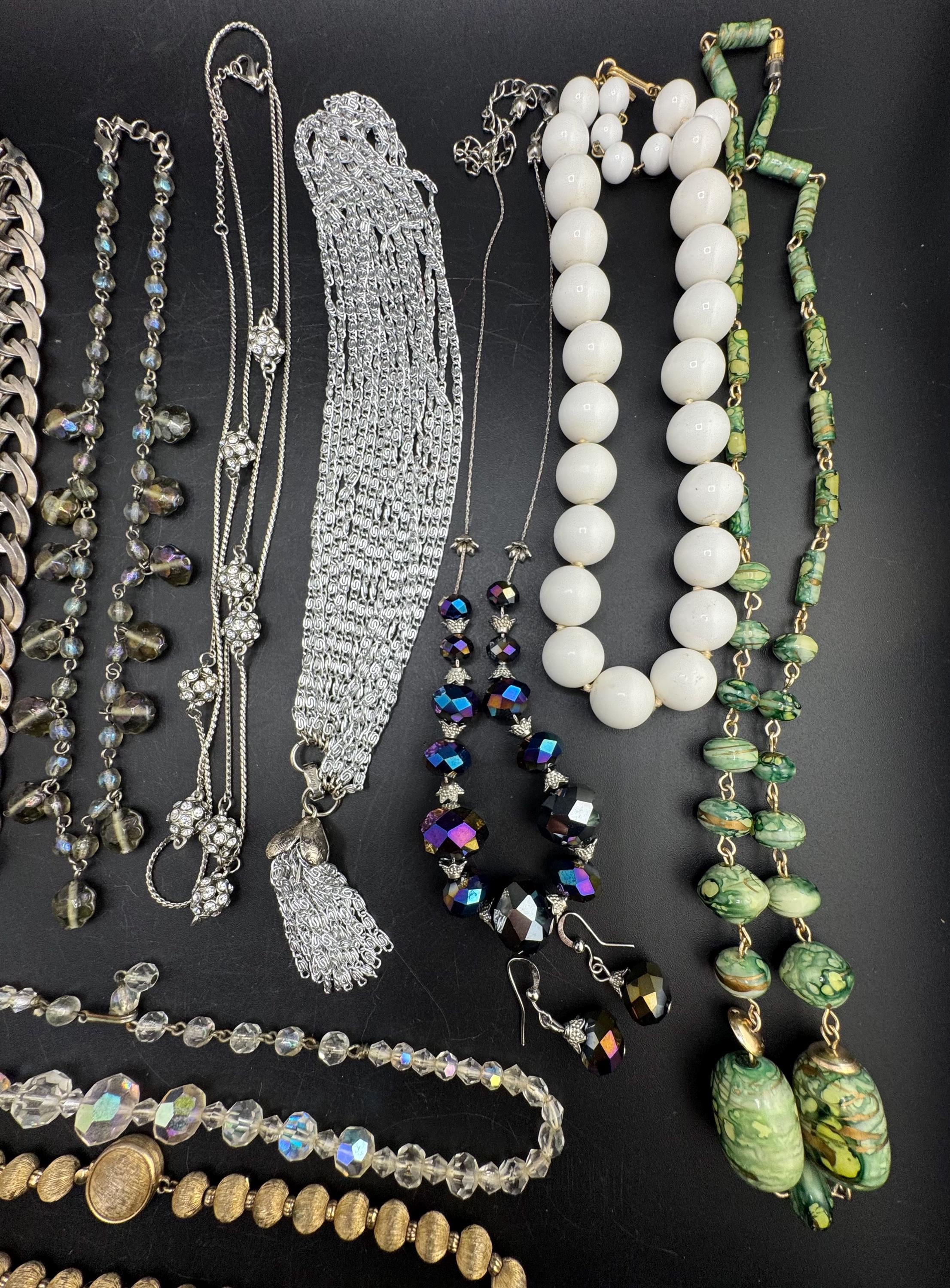 12 Vintage Necklaces Faux Pearls Rhinestone Chokers Aurora 