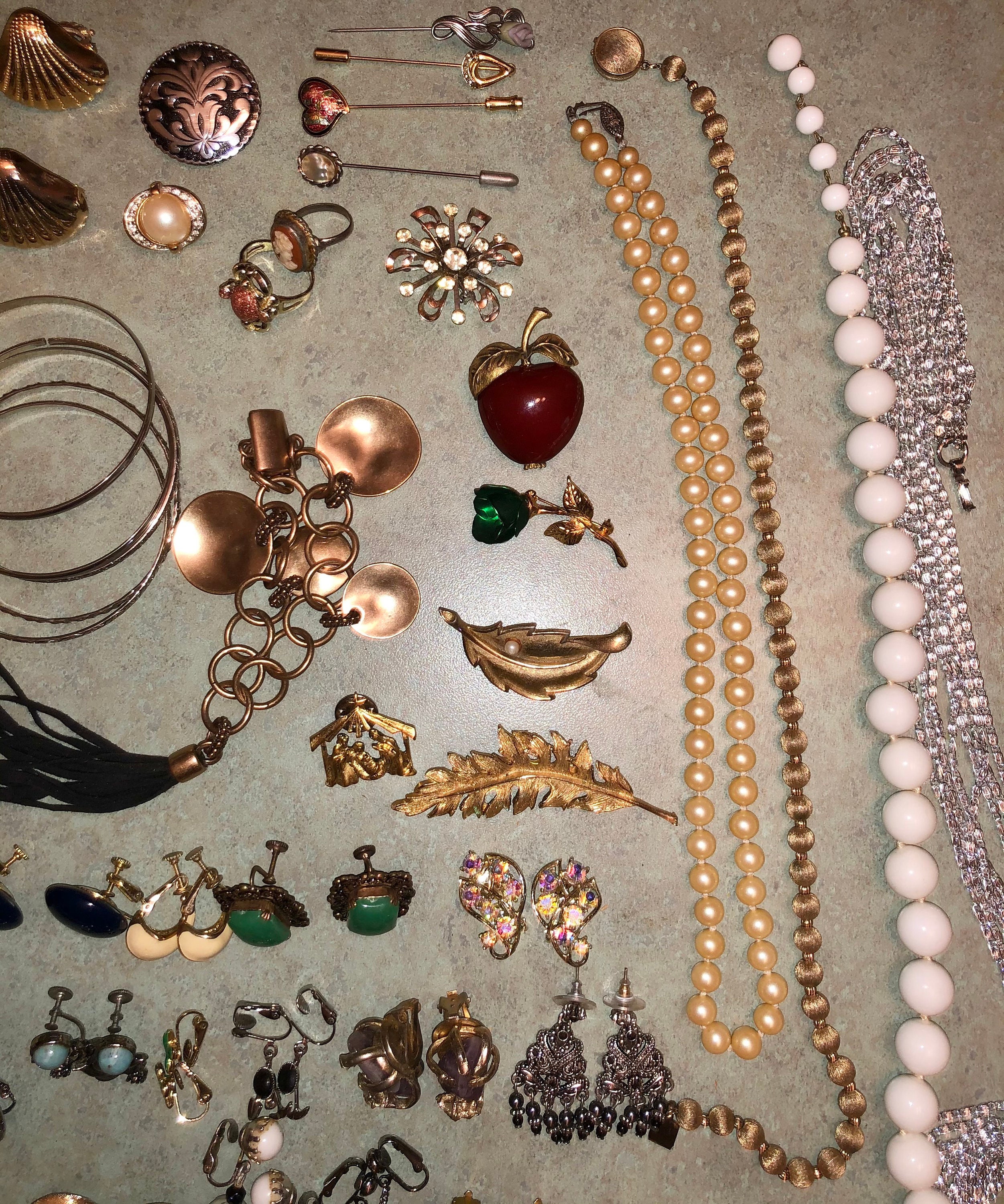 wholesale vintage jewelry
