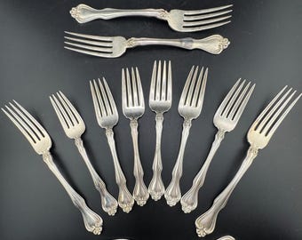 Elegantes tenedores de cena de plata esterlina Westmoreland George & Martha Washington, tenedores de ensalada, 11 piezas, cubiertos de 15 oz. Diseño de 1940, sin monograma.