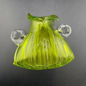 Elegant Signed Michael J Mikula Green Art Glass Hanging Vase Planter Plant Rooting Propagation Purse Shaped Sculpture Applied Handles