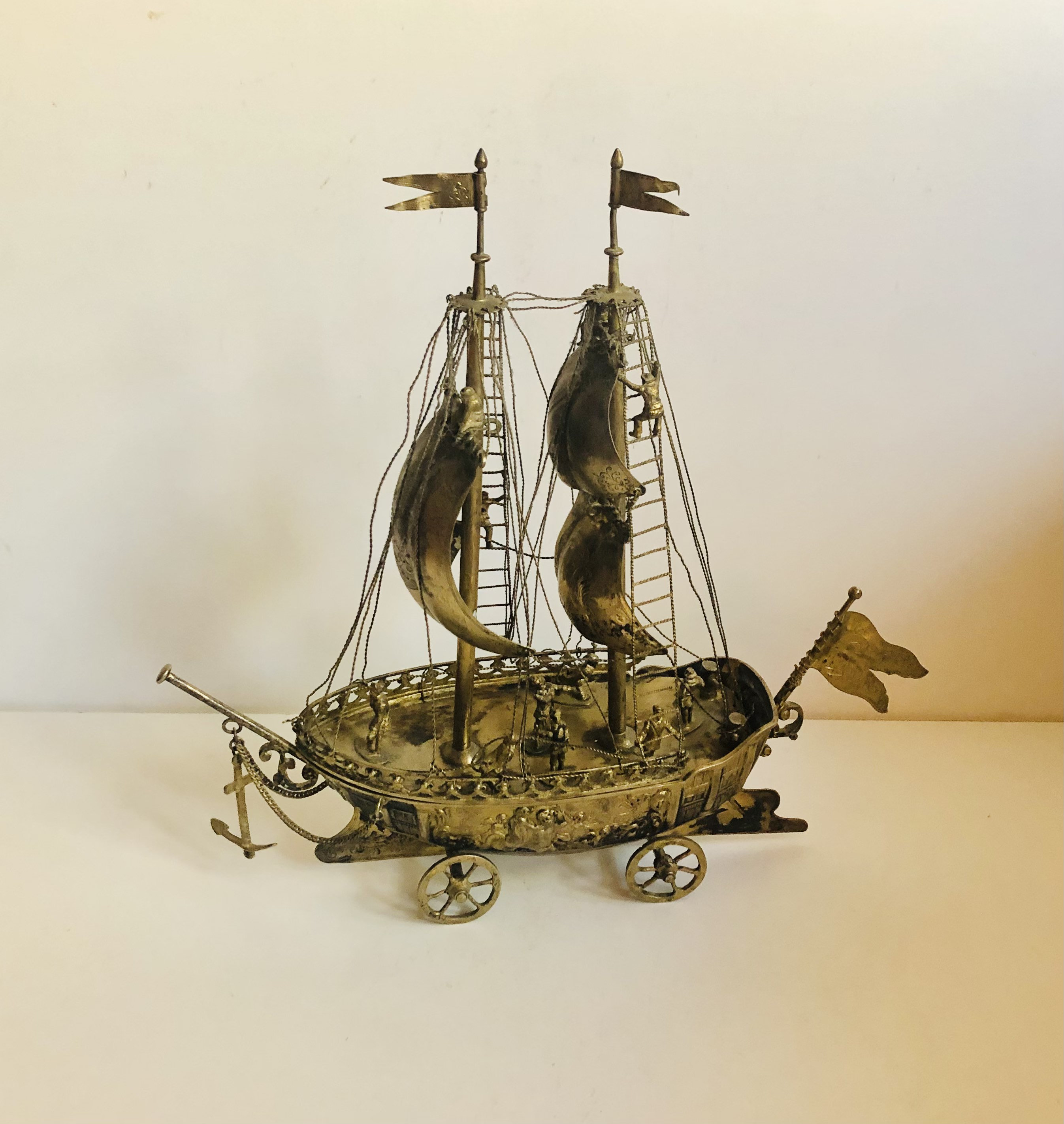 銀製 船飾り RARE Antique Dutch Silver Nef Ornate Silver Ship Sculpture Galleon