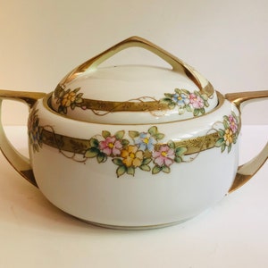 Antique Hand Painted Nippon Covered Bowl with Handles Moriage Red Stamp Art Nouveau Deco Transition 1910-1915 Morimura Brother Made in Japan