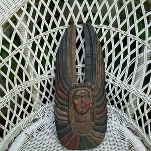 Vintage geschnitzte geflügelte Holzengel-Skulptur katholischer Schrein Santo Altar-Statuary mexikanische Volkskunst Latein-Dekor-Wandbehang