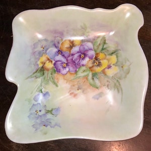 Victorian Yellow Purple Pansies Trinket Dish Hand Painted by Edna Walter Floral Art Nouveau Scalloped Bowl Limoges France? Cottage Core
