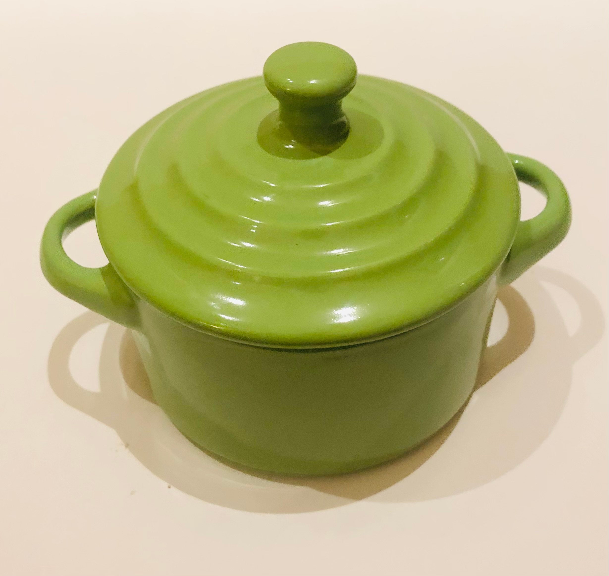 Turgla 2-1/2 Qt. Green Enameled Cast Iron Hecha Dutch Oven - 8-1