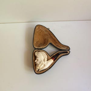 Antique Meerschaum Pipe Carved Turkish Mid Eastern Prince Amber Tip in Original Clamshell Case ca 1920s