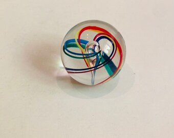 Hermosa vintage firmada 1998 Glass Eye Studio Paperweight Escultura multicolor controlada burbuja remolino arte vidrio ácido grabado marca GES 98