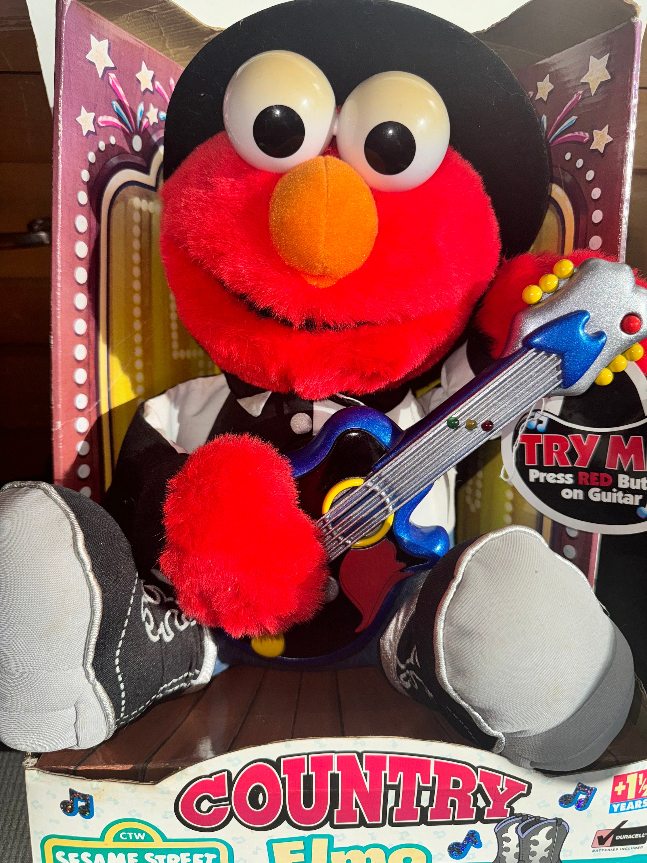 fisher price セサミストリート エルモ ぬいぐるみ Vtg Fisher Price Country Elmo Sings Battery Operated CTW