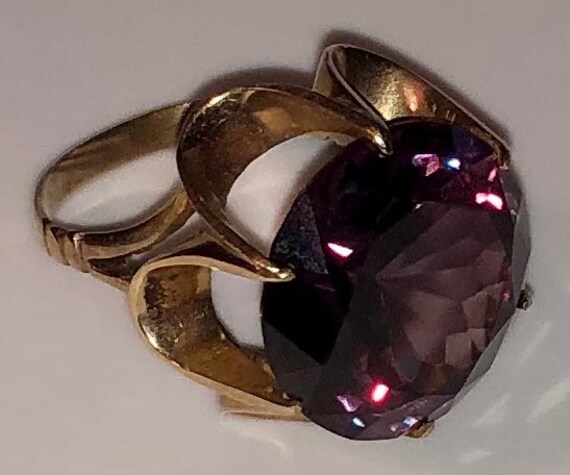 Vintage Midcentury Solid Gold Ring Huge Deep Purp… - image 2