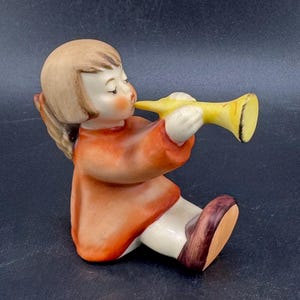 Vtg Goebel Hummel Herald Angel w Trumpet Figurine #238/C W Germany Reinhold Unger Sculptor 1970s-80s Musical Gift EUC Disc 2.75”