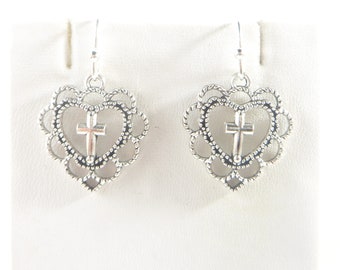 Pendientes colgantes de cruz y corazón de plata: Regalo de joyería religiosa cristiana