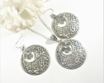 Silver Zia Jewelry Set: Southwestern Earrings and Necklace