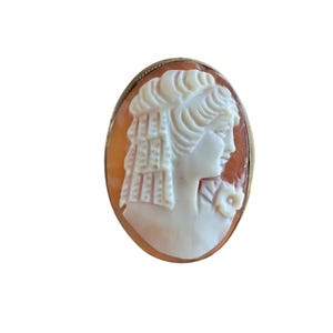 Vintage Gold Hand Carved Cameo Brooch