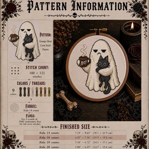Pu&ograve; includere: Una scheda informativa per un motivo a punto croce con un fantasma imbronciato che tiene in mano una tazza con la scritta BO! e un gatto nero. Il disegno &egrave; mostrato in un telaio da ricamo in legno. La scheda include il numero di punti, 9 colori di filo, il tipo di tessuto e le dimensioni finite in pollici e centimetri.