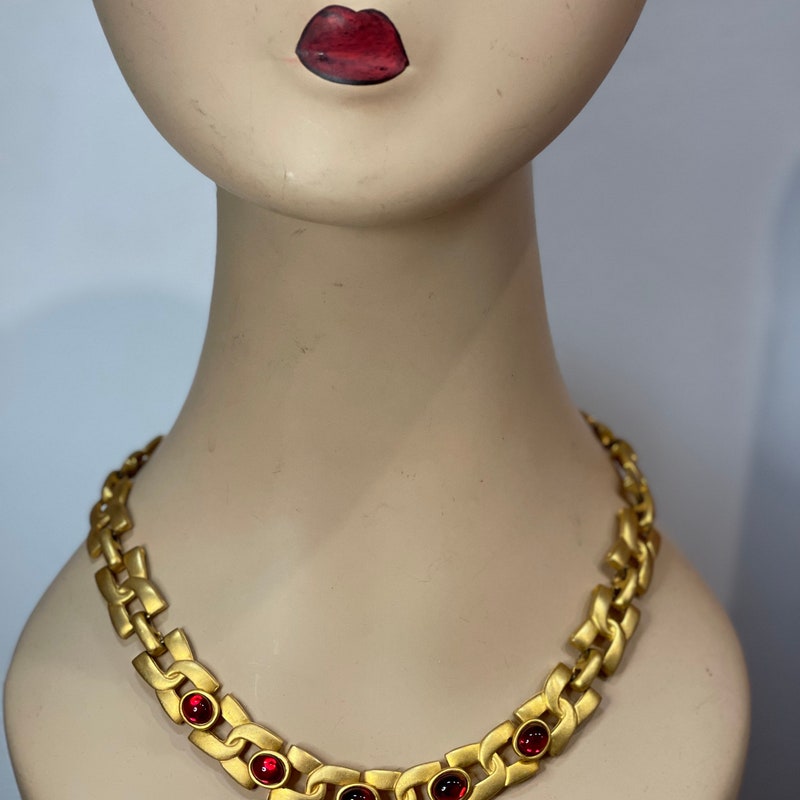 Cabochons Necklace in Gold
