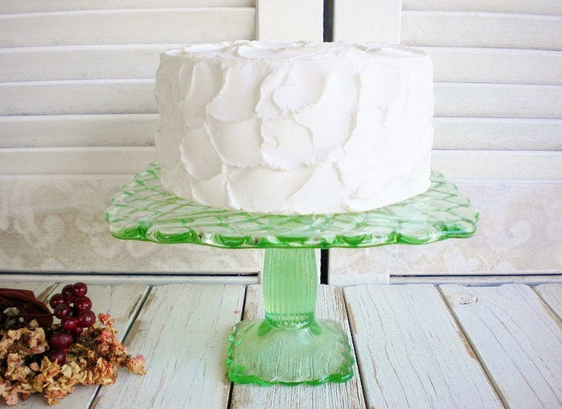 Green LE Smith Cake Stand 9 Inch Square Trellis Pattern Wedding Cake Stand Holiday