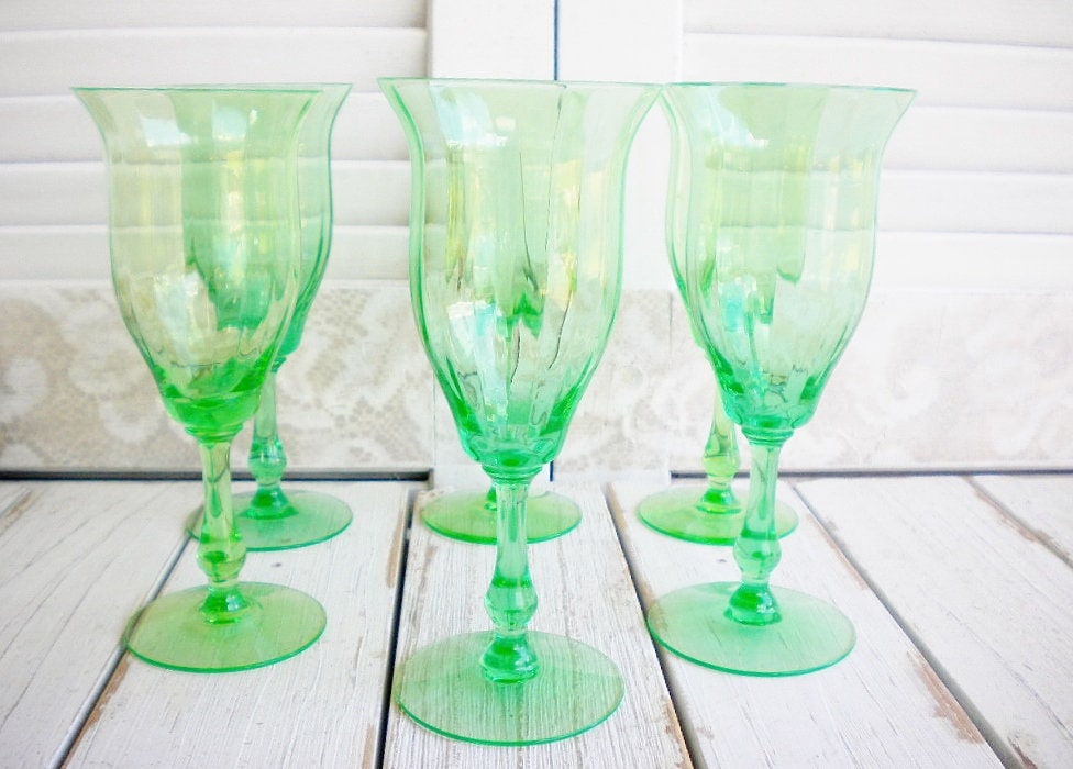 Green Depression Wine Glasses Long Stem With Swirl Pattern Etsy