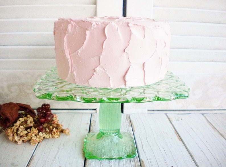 Green LE Smith Cake Stand 9 Inch Square Trellis Pattern Wedding Cake Stand Holiday