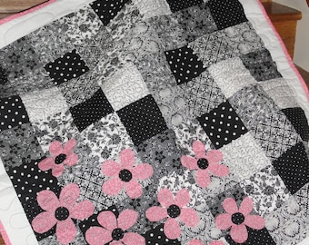 Easy Quilt Pattern - Spring is Here (PDF) INSTANT DOWNLOAD