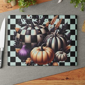 秋の収穫をイメージしたガラス製カッティングボード、かぼちゃのハロウィンキッチンデコレーション、秋のベーキングギフト