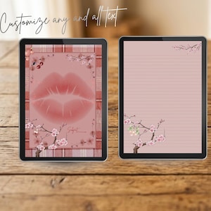 Op de afbeelding: Twee digitale tablets met briefpapierontwerpen. De linker tablet toont een roze achtergrond met een rode halftoon lippengrafiek, kersenbloesems en een ruitjesrand. De rechter tablet toont een gelinieerde roze pagina met kersenbloesemtakken.