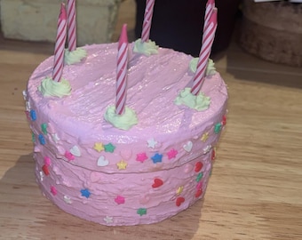 Max & ruby sprinkle cake