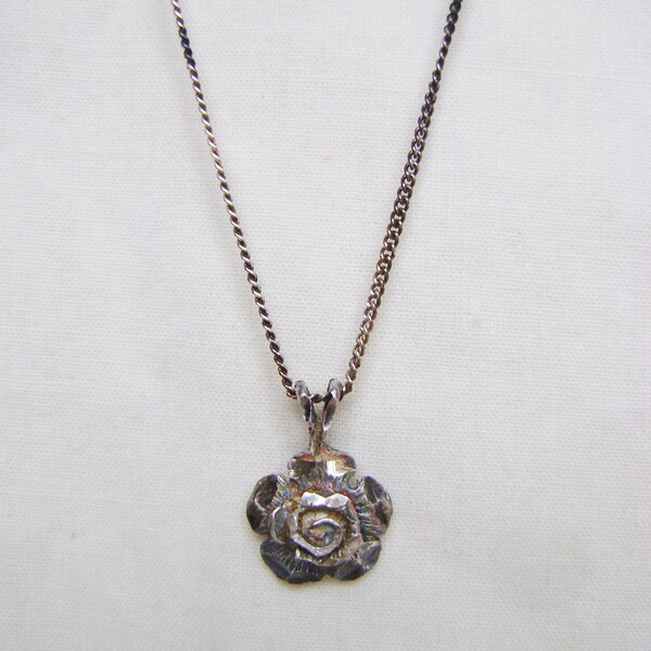 Vintage Sterling Silver Necklace - 1970s Rose Bloom Shaped Pendant