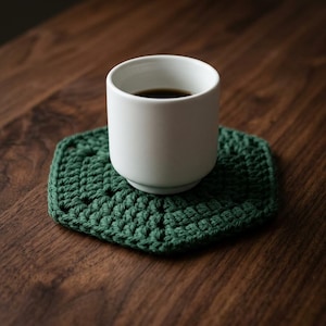 Hexagon Crochet Coaster Pattern, Easy Double Crochet Mug Rug (PDF)