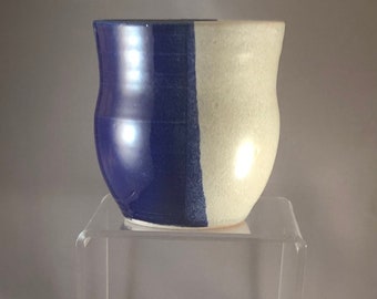 Blue and white pottery vase