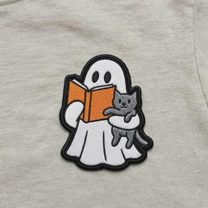 Halloween Ghost Cat Embroidered Patch, Reading Book Spooky Animal Iron On Badge, Jacket Accessory