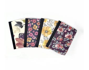 4 mini cuadernos de composición con diseños florales, 3,25 x 4,5 pulgadas, 80 hojas rayadas.