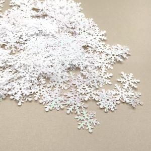 Iridescent White Snowflake Confetti, 250pcs Holiday Party Decor (3/4 Inch)