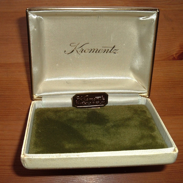 1960s Krementz Display Box, Creme and Gold, Excellent Green Velvet Inside & 14KT Gold Overlay Tag