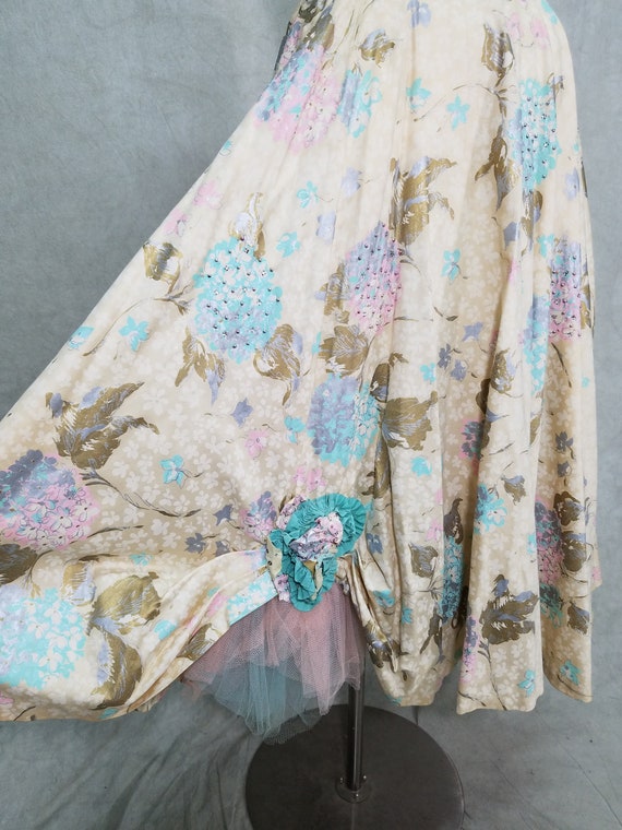 Unique Bottom 1950s Dress Flower 3D Netting Rhine… - image 2