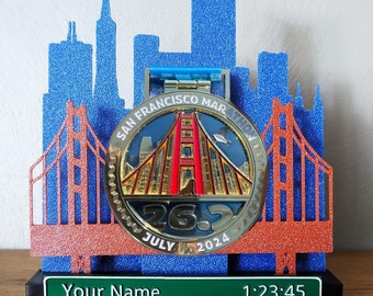 Exhibidor de medallas personalizado con nombre y tiempo para carreras de San Francisco, maratón, triatlón u otras.