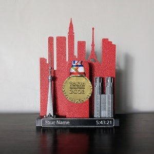 Présentoir pour médailles de la course de Tokyo personnalisé avec nom et heure, couleurs personnalisées disponibles